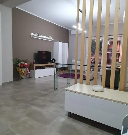 Casa Glicine アパート ミラッツォ