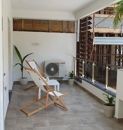 Casa Glicine Μιλάτσο