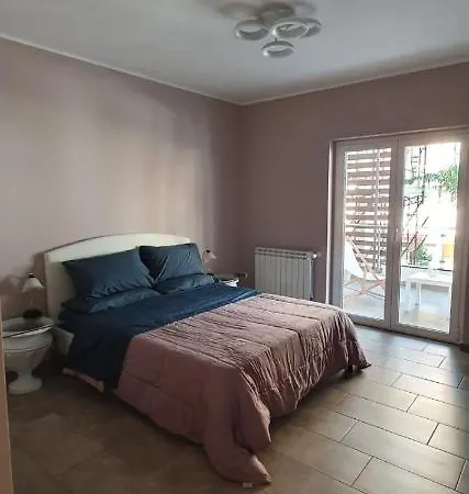 Casa Glicine * Μιλάτσο